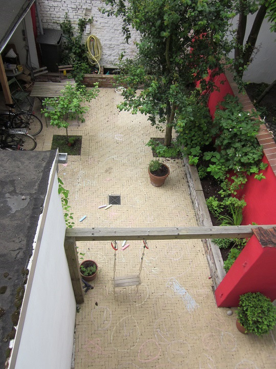 Halbschattiger Klassischer Garten mit Pflastersteinen in Dortmund