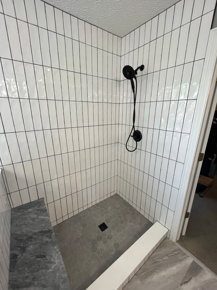 Vertically stacked tile