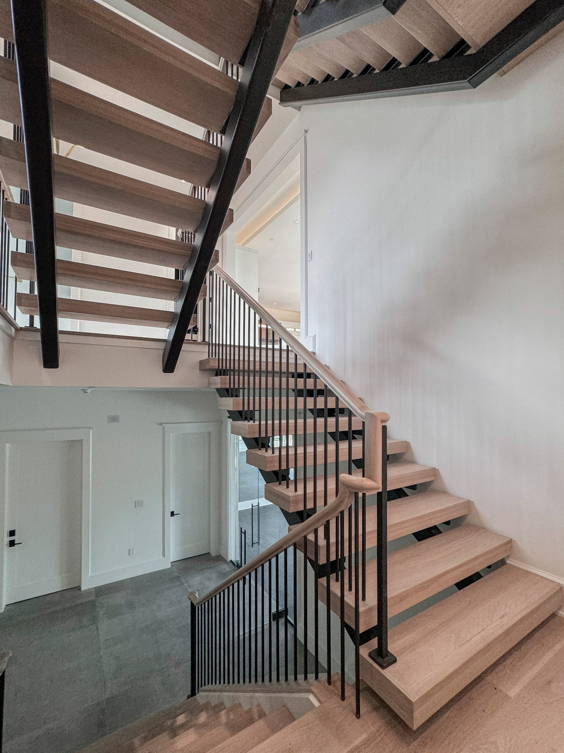 122_Modern Steel & Wood Floating Staircase, Arlington VA 22207