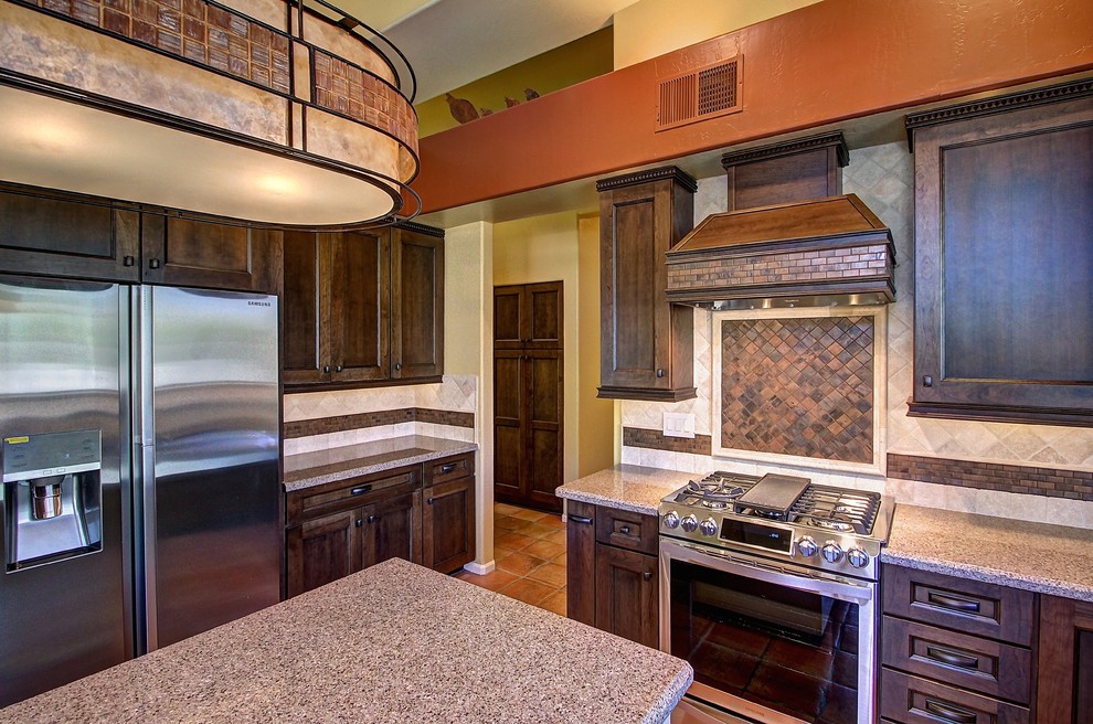 Home design - transitional home design idea in Phoenix