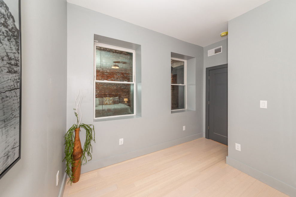 Inspiration for a transitional home design remodel in Cincinnati
