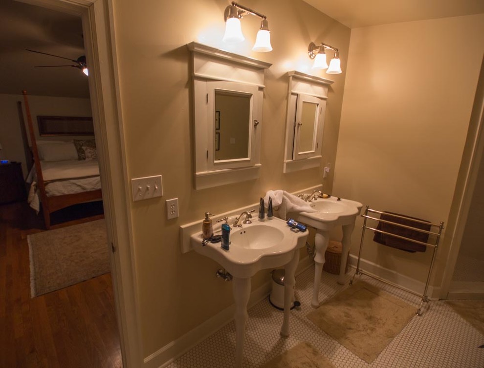 Master Bath Before - Chevy Chase Area