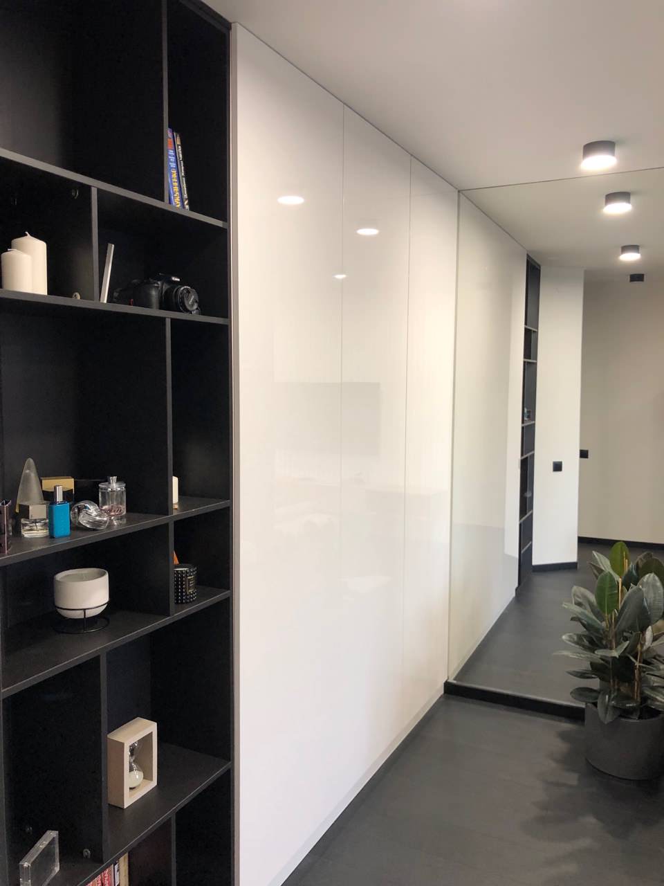 Строгий интерьер однокомнатной квартиры