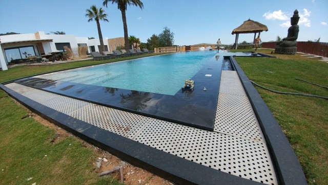 Piscinas varios. mediterran-pools