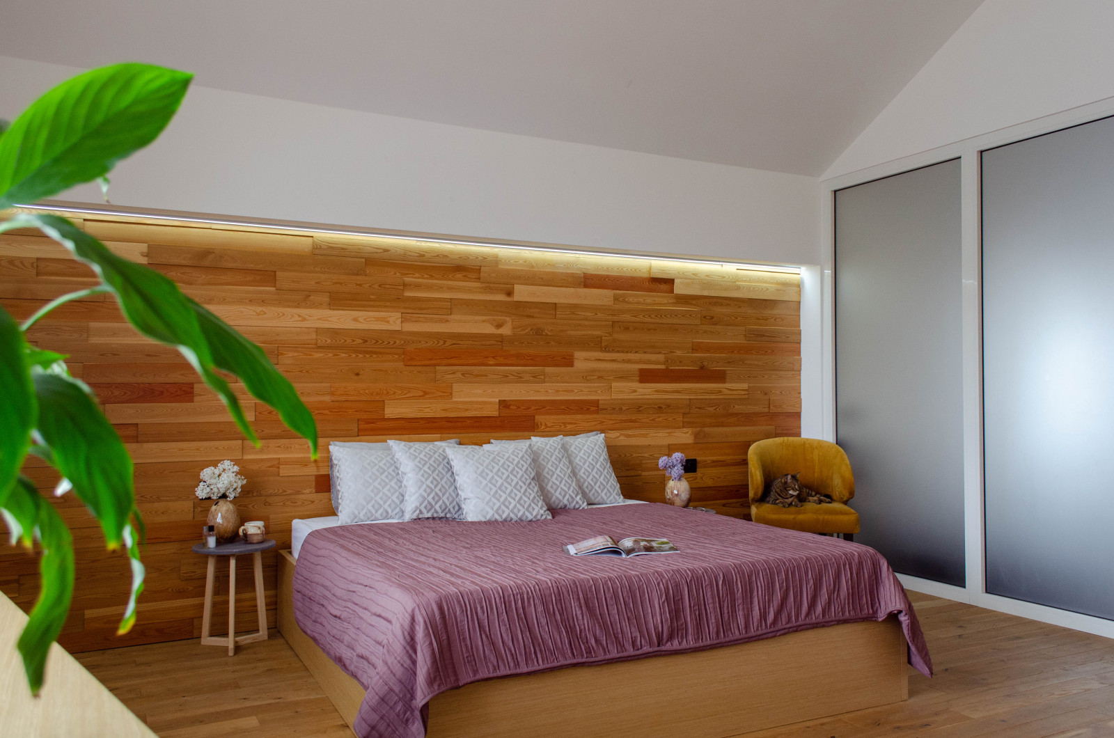 ЖД "Театральный", 77 м2