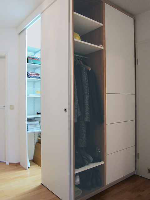 Garderobe und Abstellraum im Flur - Modern - Flur - Köln - von studio hansen