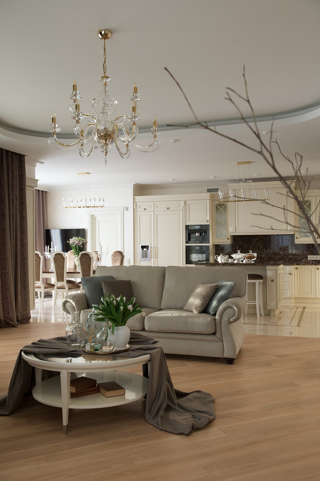 Unica. Классический стиль в современной интерпретации.