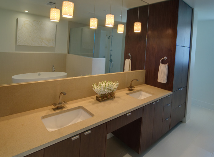BATHROOM REMOLDING