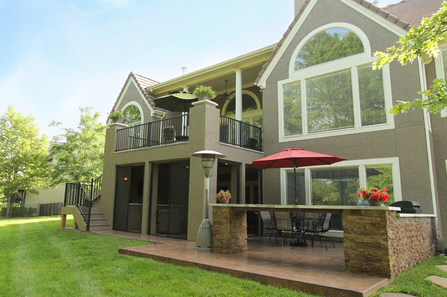 Outdoor Living Space contemporary-patio