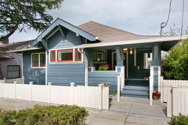 Piedmont Craftsmen Keeps Character Through Complete Remodel amerikansk-craftsman-hus-og-facade