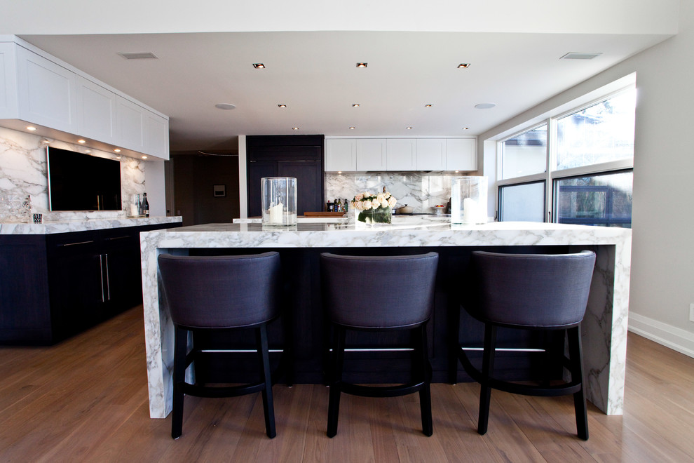 Inspiration for a contemporary kitchen in Toronto.