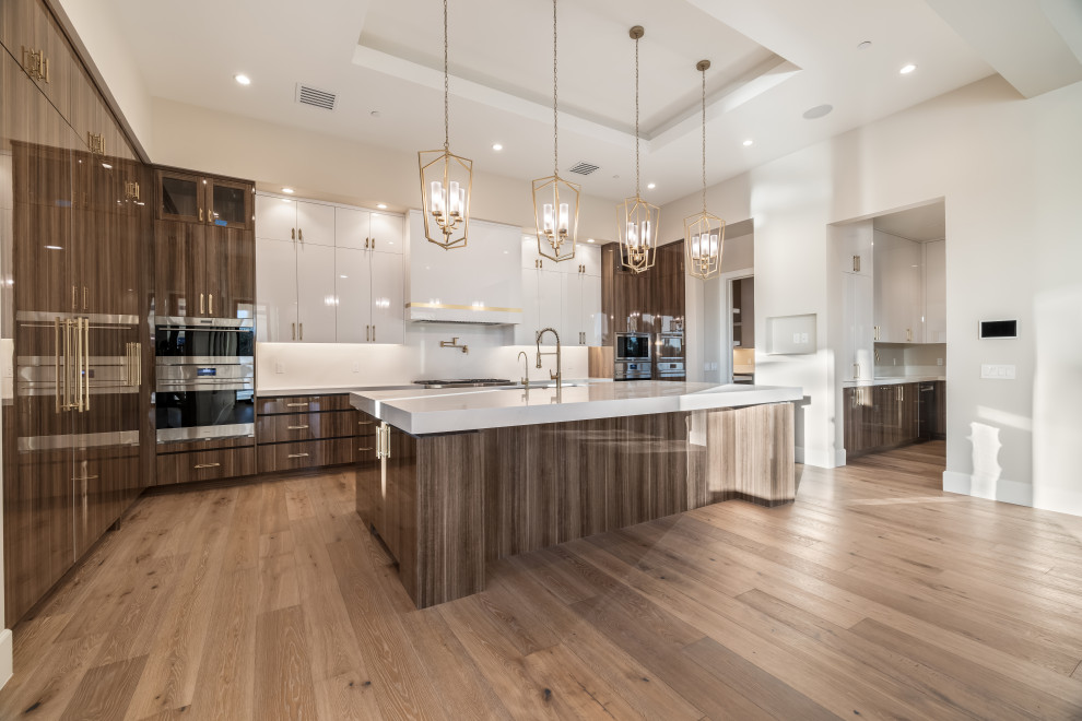 Transitional kitchen photo in Phoenix