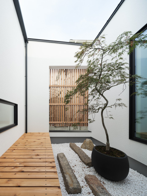 余白を愉しむ平屋 japones-moderno-patio