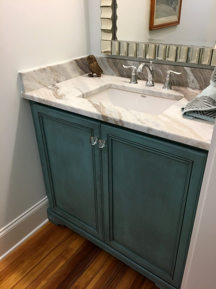 Bathroom - traditional bathroom idea
