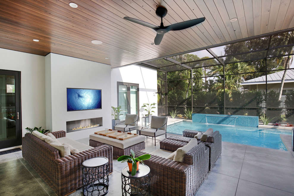 Camino Real Residence - Modern - Pool - Tampa - by April Balliette