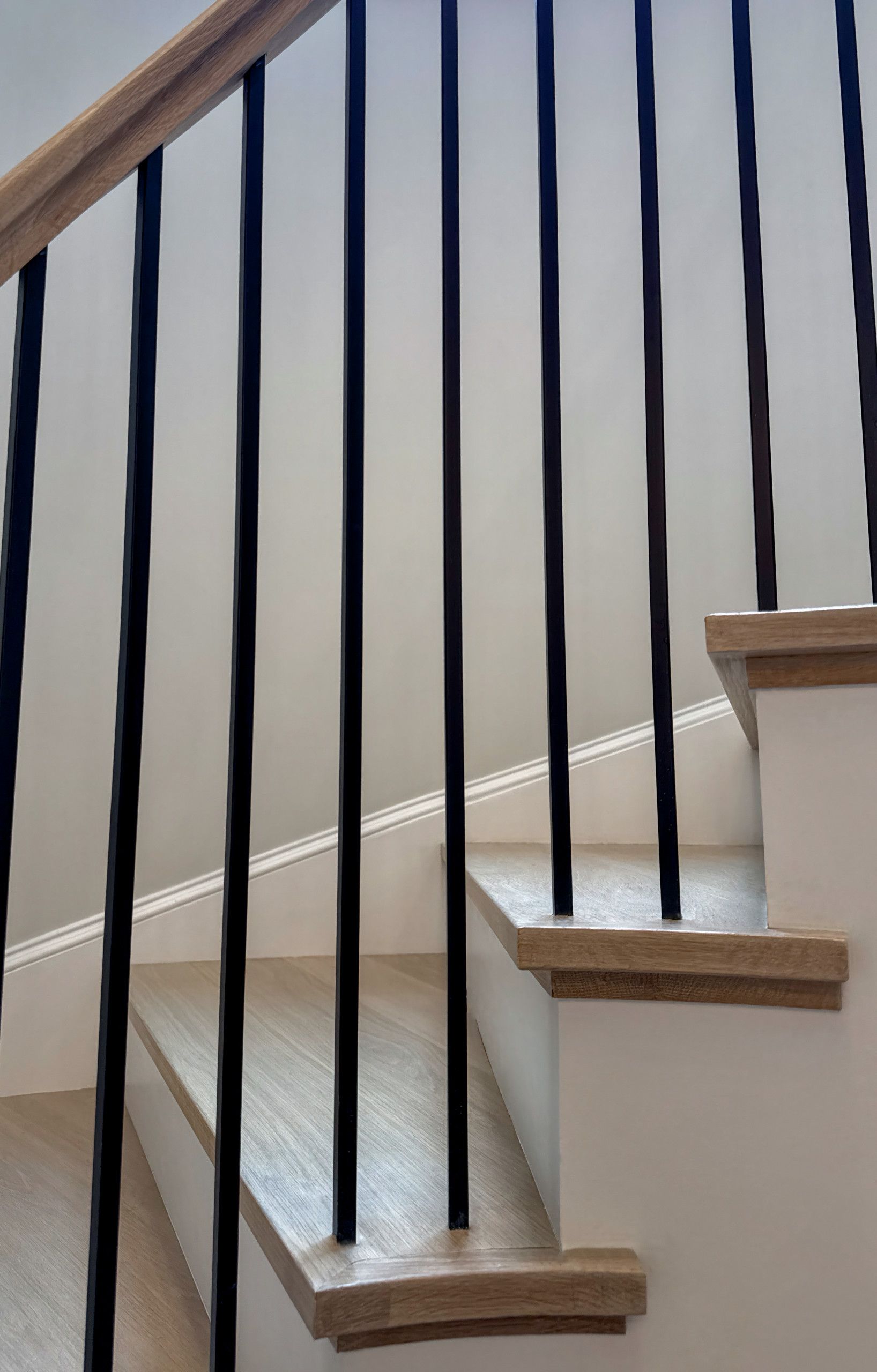 Project #150 | Contemporary White Oak Curve