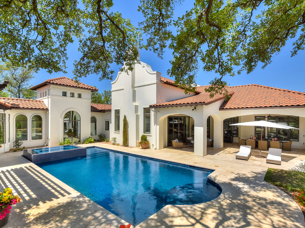 Example of a transitional pool design in Austin