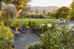 Yard of the Week: Cozy Spaces in a Beautifully Expansive Yard