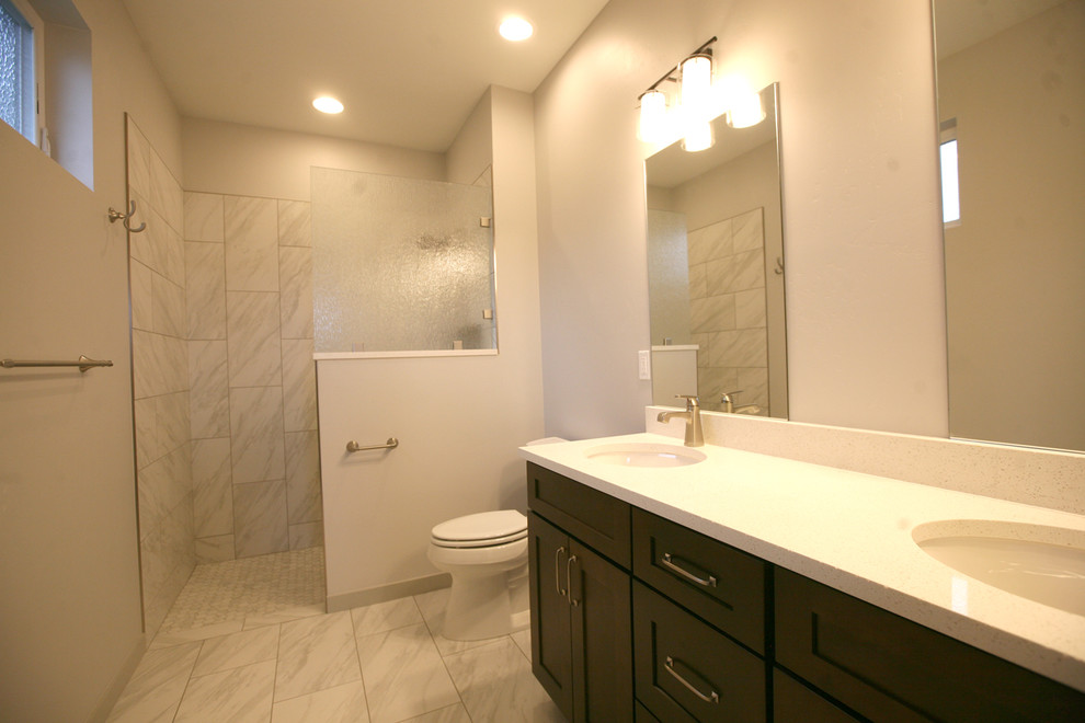 Transitional master bathroom photo