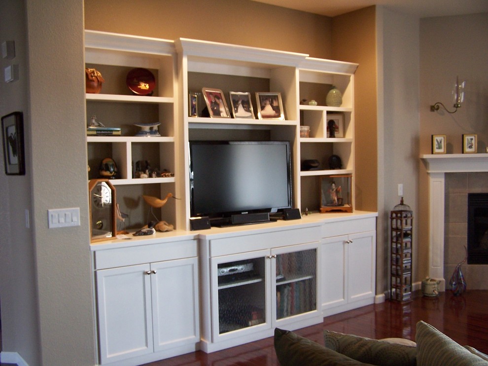 This is an example of a modern living room in Denver.
