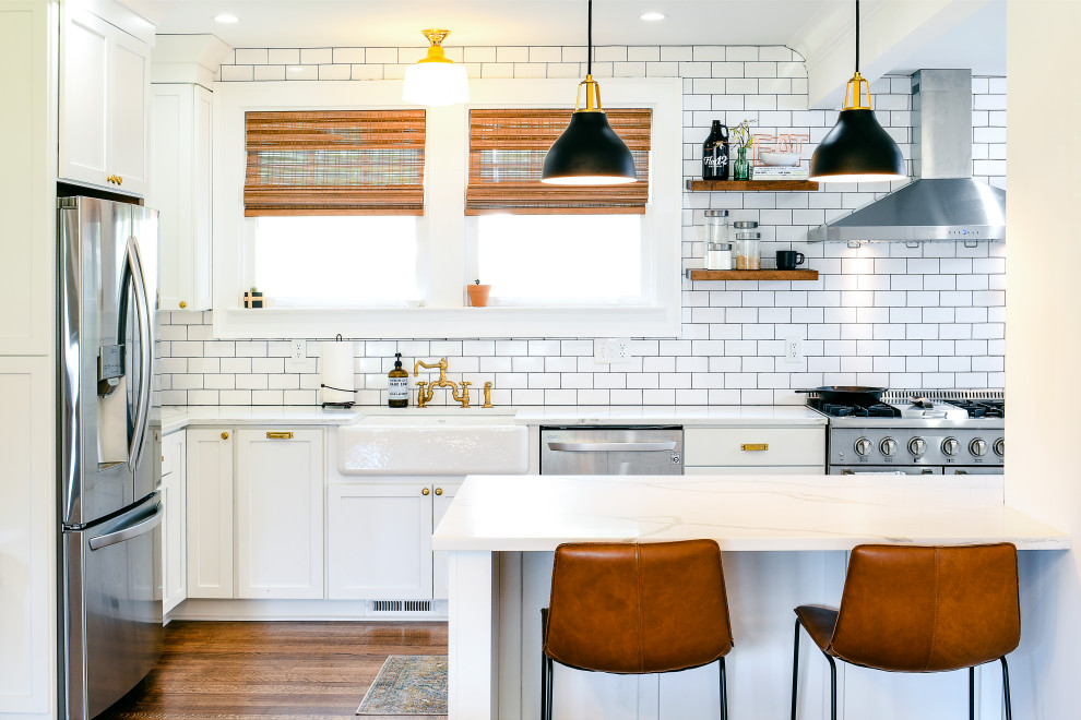Kitchen - kitchen idea in Indianapolis
