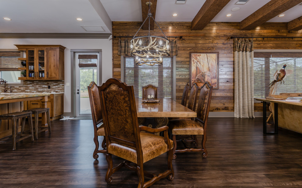 Dining room - rustic dining room idea