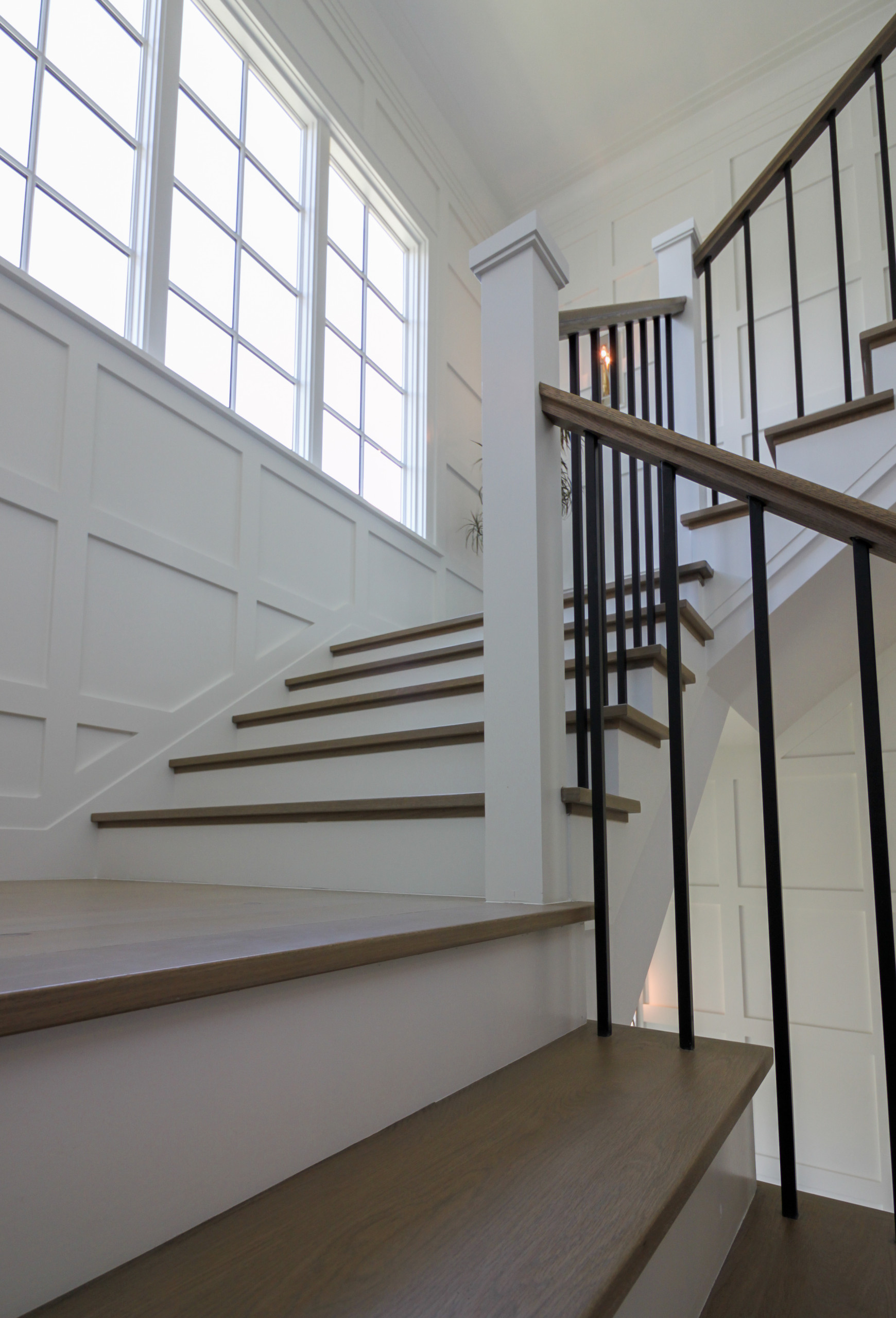 87_Welcoming and Functional Contemporary U-shaped Staircase, Arlington, VA 22207