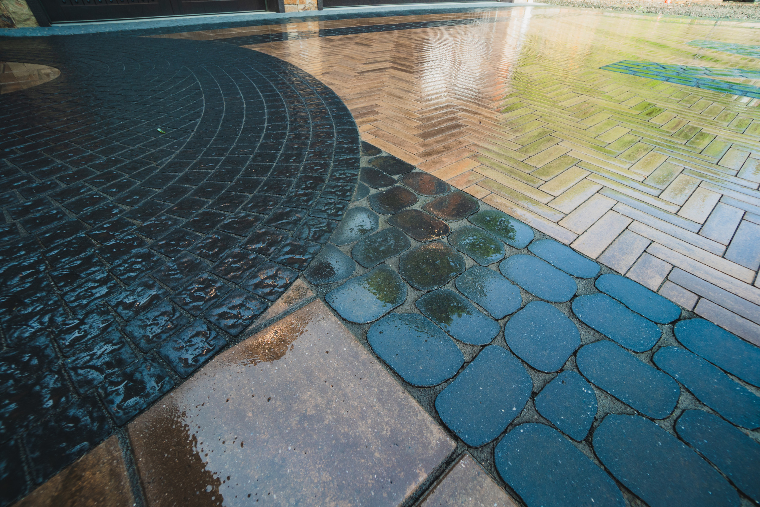 Award Winning Driveway Courtyard