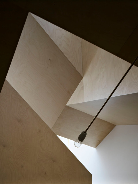 Folded House, Extension & Refurbishment moderne