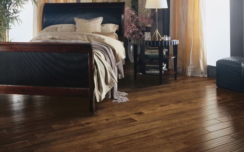 Solid oak plank floor
