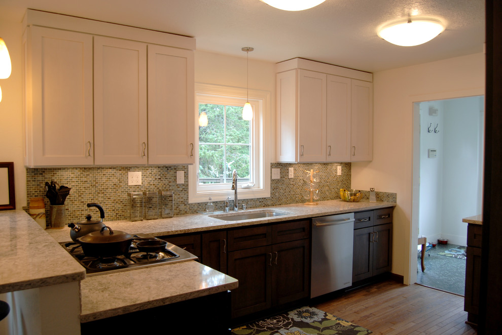 Kitchen - transitional kitchen idea