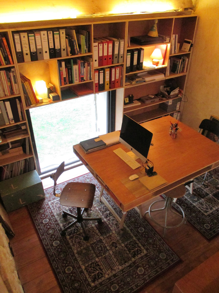 サンテティエンヌにある地中海スタイルのおしゃれなホームオフィス・書斎の写真