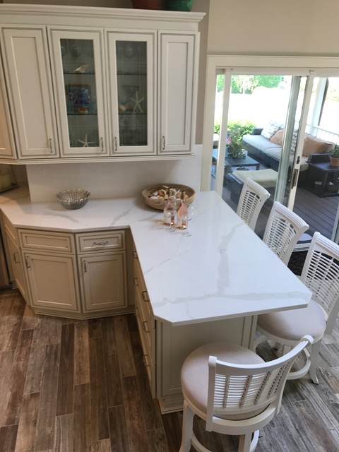 Transitional/Contemporary Kitchen transitional-kitchen