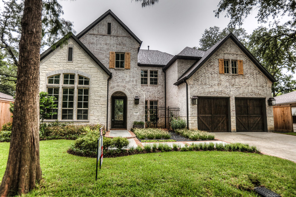 Transitional exterior home photo in Houston