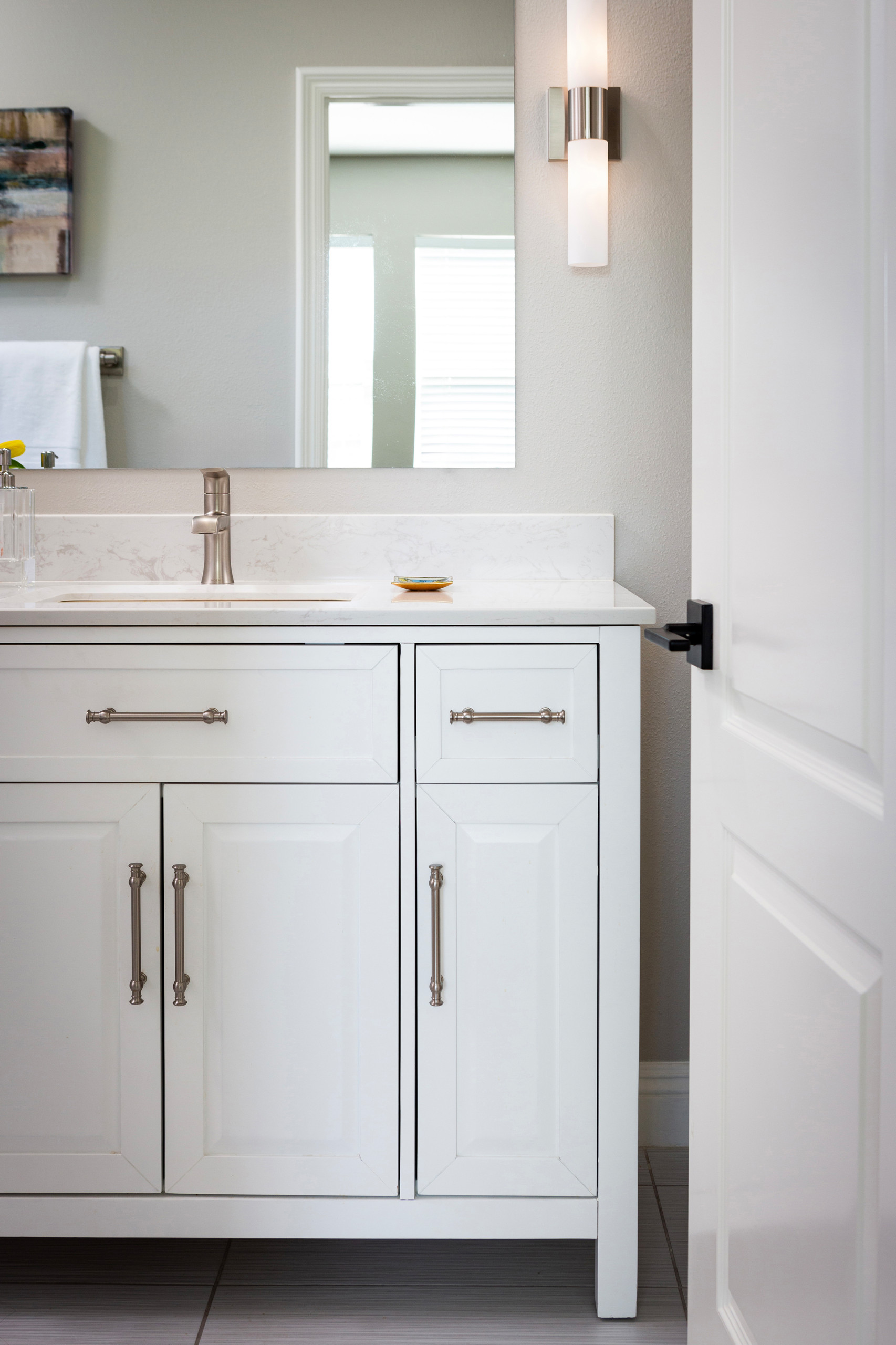 Thousand Oaks Bath + Laundry Design