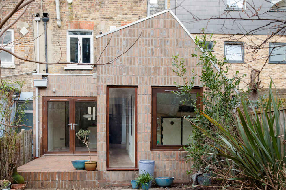 Inspiration for a small contemporary home in London.