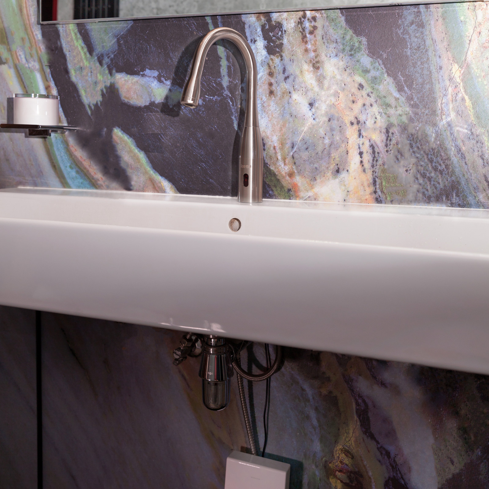 Сенсорный смеситель Kona Ozone