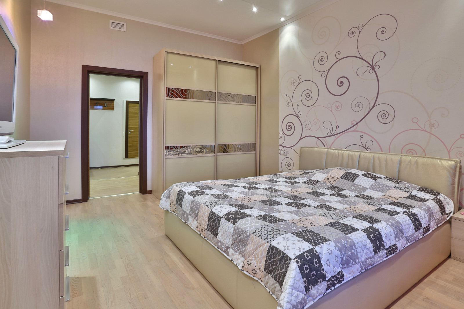 Квартира на Малоохтинском пр. 16