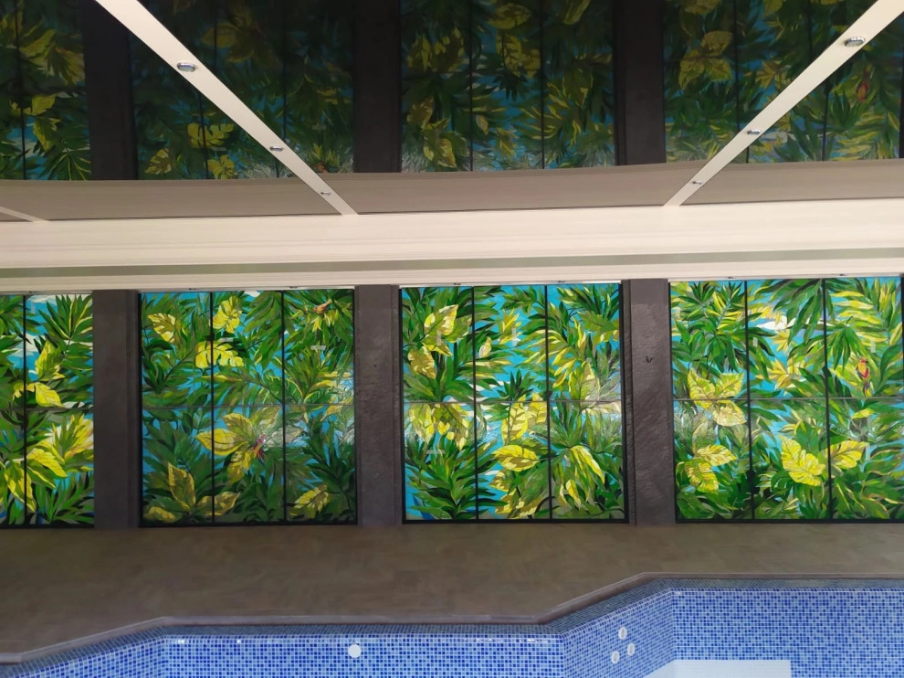 Витраж в бассейне частного коттеджа в городе Петропавловск