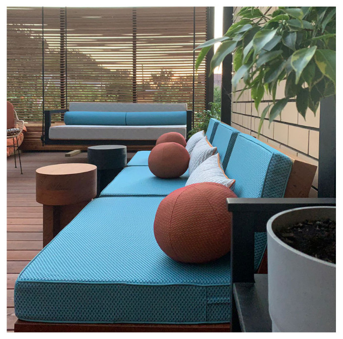 Терраса с видом на Гребной канал