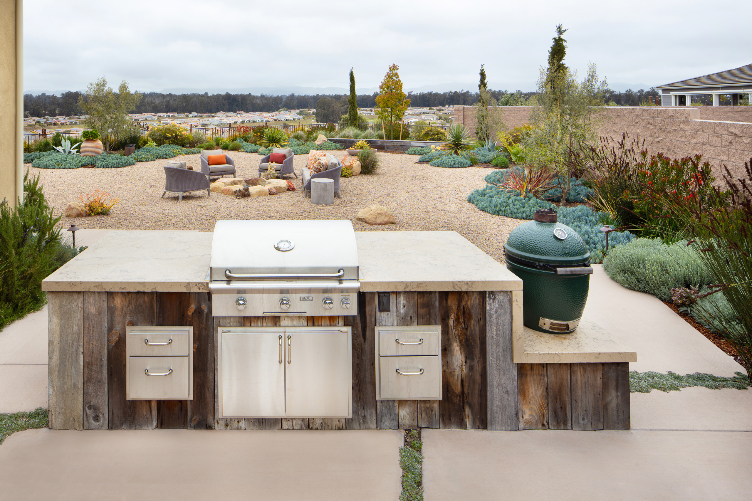 Trilogy Landscape and Outdoor Kitchen