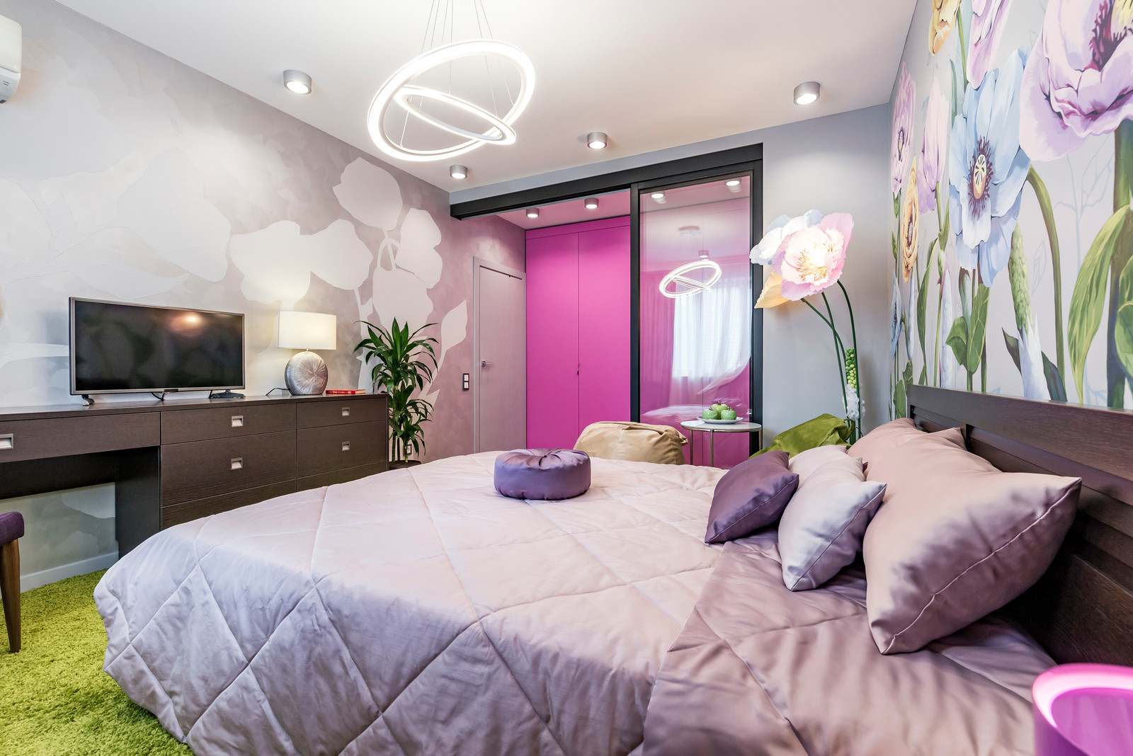 Школа ремонта на ТНТ" Цветы для кадетки"