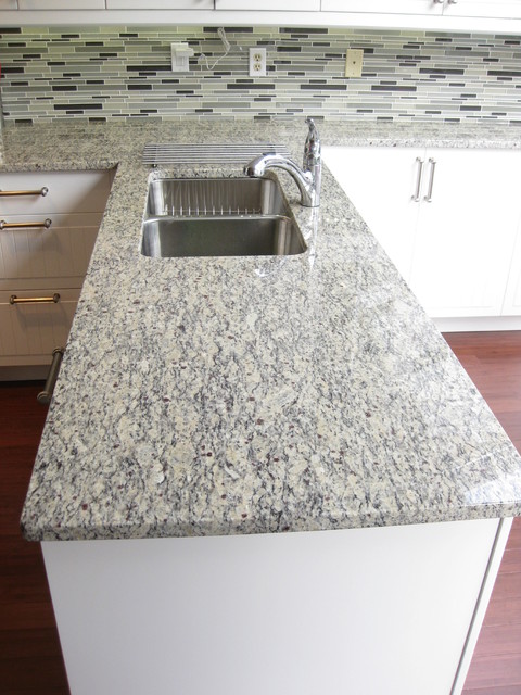 santa cecilia light granite - traditional - kitchen