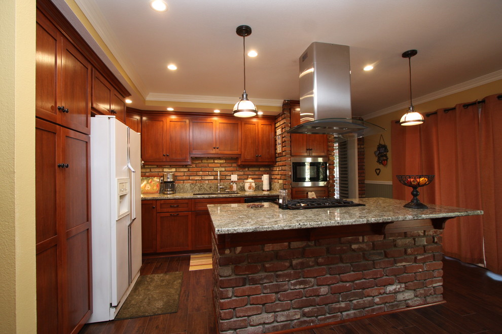Inspiration for a mid-sized transitional kitchen remodel in Orange County