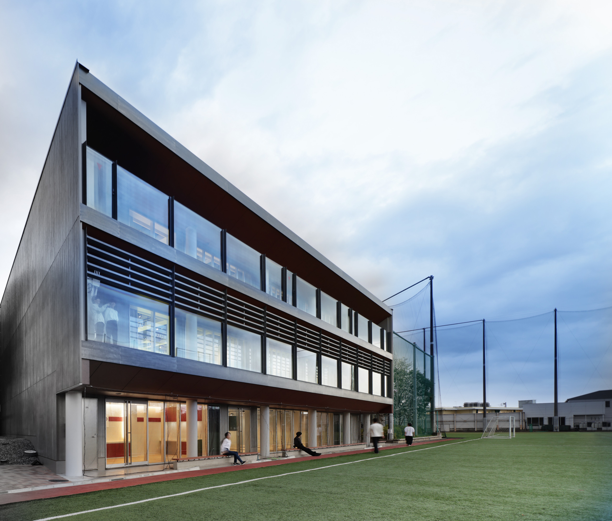 早稲田実業学校　125号館