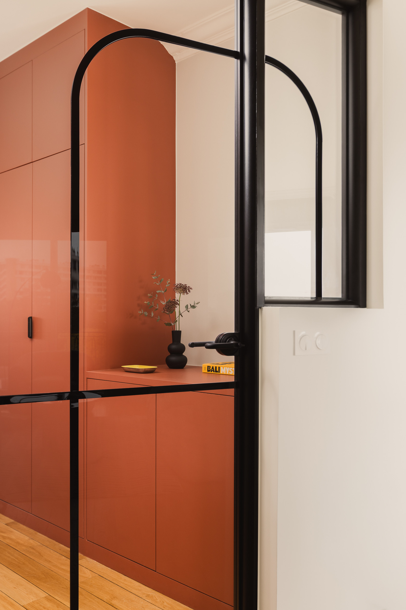 Circulations, courbes et nouvelle respiration pour ce 105m2