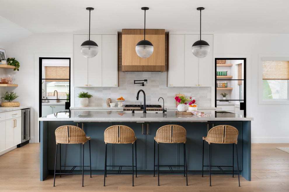 Transitional kitchen photo in Orange County