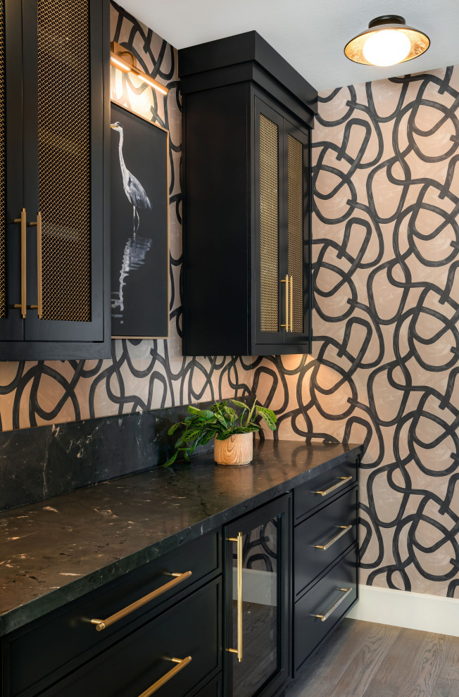 Home bar - modern home bar idea in San Diego