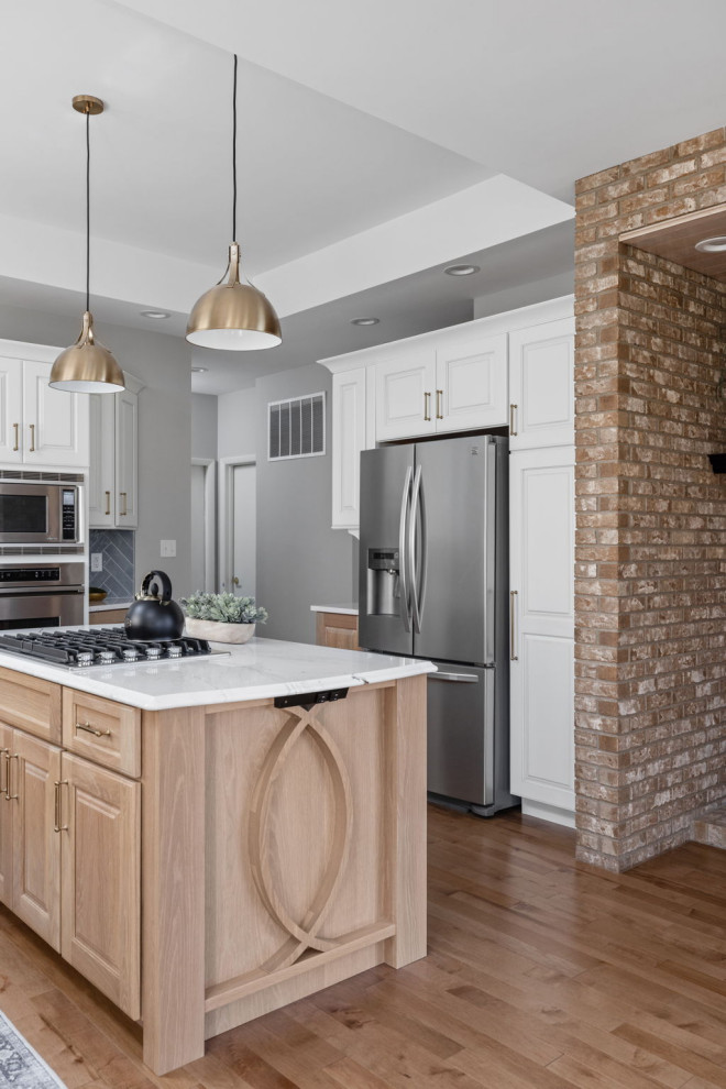 Transitional kitchen photo in Indianapolis