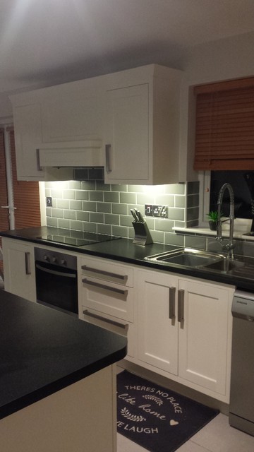 Kitchen contemporaneo-cocina